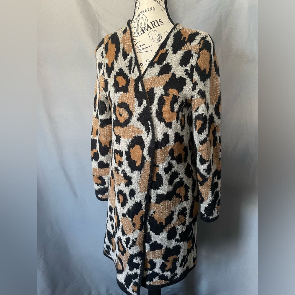 APT 9 - Women’s Fuzzy Cheetah Print Cardigan in Women’s Size S